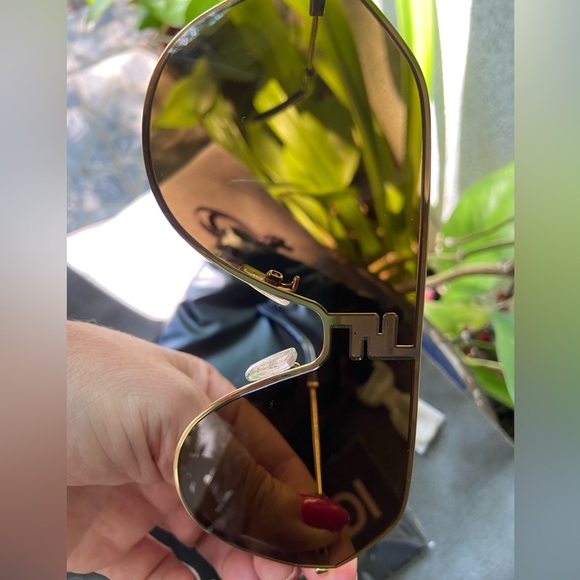 FENDI ENDURA AVIATOR SUNGLASSES Fe40080u - Picture 3 of 6